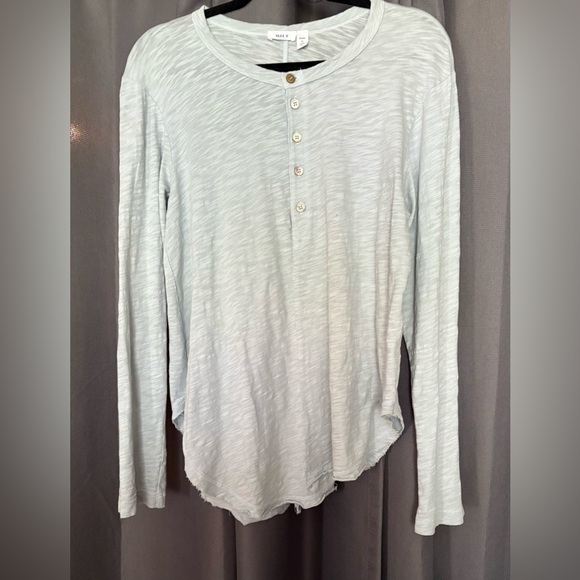 WILT Made in USA 100% Cotton Long Sleeve Shrunken Henley Frayed Hem Button Top - Picture 2 of 11